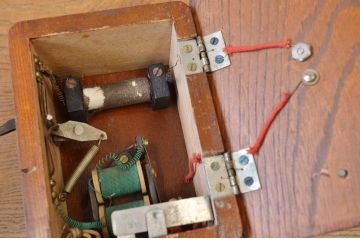 ○大正〜昭和初期　古い電話機