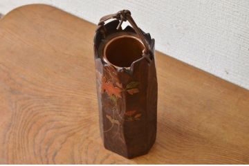 ○古い桐製蒔絵花入れ