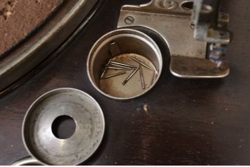 ジャンク品!レトロなUSA蓄音機CHENEY