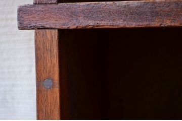 アンティーク家具　使い込まれたアンティークマス目棚14(飾り棚、陳列棚、下駄箱)