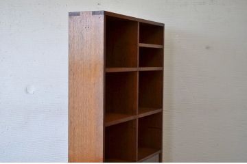 アンティーク家具　引き出し付きアンティーク本棚