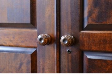 中古　北海道民芸家具ワードローブ(洋服箪笥)