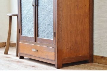 アンティーク家具　古い木のダイヤガラスアンティーク本箱