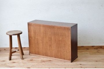 アンティーク家具　古い木の小振りなアンティーク収納棚1