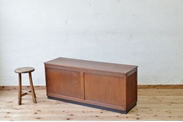 アンティーク家具　古い木のシンプルなローボード
