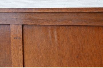 アンティーク家具　古い木のシンプルなローボード