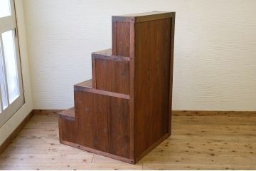 アンティーク家具　古い欅材の重厚な階段箪笥