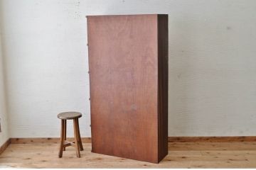 アンティーク家具　使い込まれたアンティークマス目棚18(飾り棚、陳列棚、下駄箱)