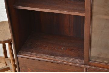 アンティーク家具　古い栓材のアンティーク本棚(収納棚、飾り棚)