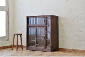 アンティーク家具　モールガラスアンティーク収納棚(下駄箱)