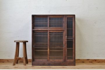 アンティーク家具　モールガラスアンティーク収納棚(下駄箱)