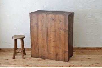 アンティーク家具　モールガラスアンティーク収納棚(下駄箱)