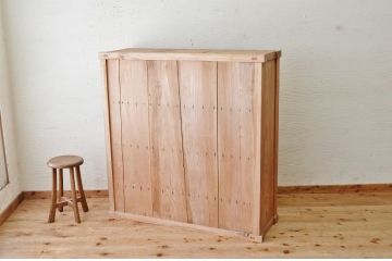 アンティーク家具　古民具　骨董　古い木味の引き出し付きアンティーク収納棚