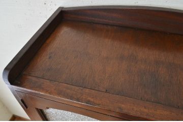 アンティーク家具　古い洋館の脚付きダイヤガラス本箱(食器棚)