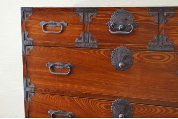アンティーク家具　☆木目の素晴らしい二段重ね庄内箪笥