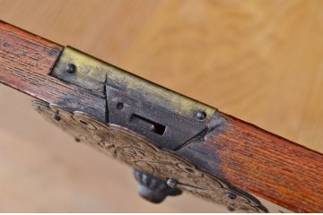 アンティーク家具　☆木目の素晴らしい二段重ね庄内箪笥
