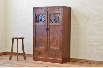 アンティーク家具　可愛いデザイン!アンティーク本箱