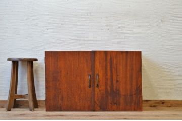 アンティーク家具　古い木の小さなローボード(本棚)