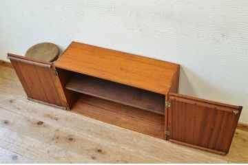 アンティーク家具　古い木の小さなローボード(本棚)