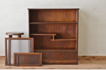 アンティーク家具　木目の素晴らしいダイヤガラス茶箪笥