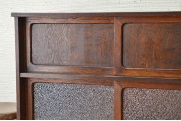 アンティーク家具　木目の素晴らしいダイヤガラス茶箪笥
