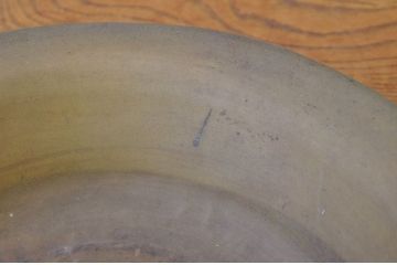 味のある古い真鍮製洗面器(ボウル)