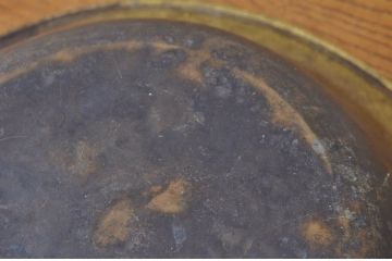 味のある古い真鍮製洗面器(ボウル)