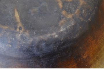 味のある古い真鍮製洗面器(ボウル)