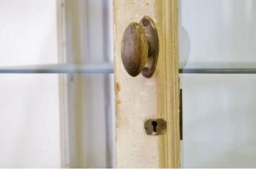 アンティーク家具　アンティーク　古い病院のケビントキャビネット(ガラスケース)