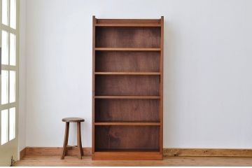 アンティーク家具　★素敵なデザイン!シンプルなアンティーク本棚(飾り棚)