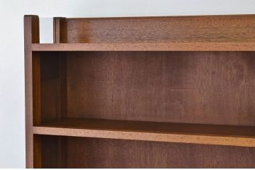 アンティーク家具　★素敵なデザイン!シンプルなアンティーク本棚(飾り棚)