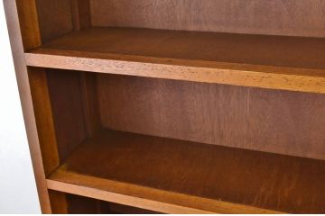 アンティーク家具　★素敵なデザイン!シンプルなアンティーク本棚(飾り棚)