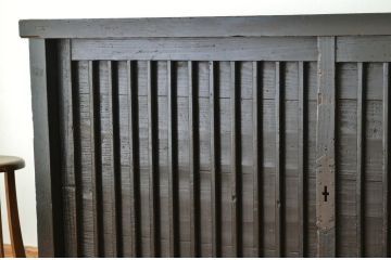 アンティーク家具　江戸〜明治　味のある縦格子時代箪笥サイドボード1(水屋箪笥、下駄箱)