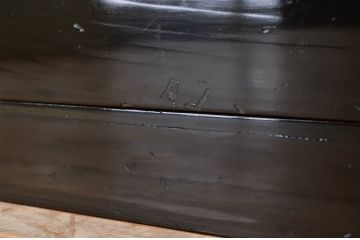 アンティーク家具　漆の綺麗な黒漆庄内箪笥