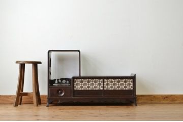 アンティーク家具　素敵なデザイン!特別注文作り　上質なアンティーク飾り棚