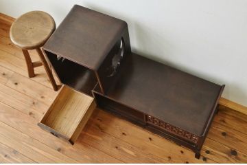 アンティーク家具　素敵なデザイン!特別注文作り　上質なアンティーク飾り棚