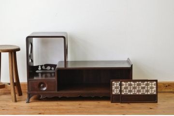 アンティーク家具　素敵なデザイン!特別注文作り　上質なアンティーク飾り棚