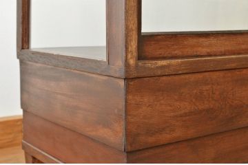 アンティーク家具　古いナラ材のアンティーク台形ガラスケース