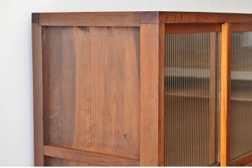 アンティーク家具　シンプルなモールガラスアンティーク収納棚