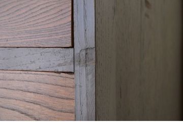 極上美品!重厚なアンティークチェスト