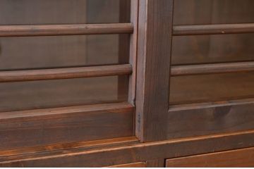 アンティーク家具　古い木のシンプルな引き出し付き収納棚
