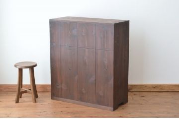 アンティーク家具　古い木のシンプルな引き出し付き収納棚