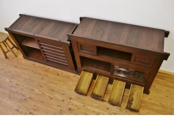 アンティーク家具　古いお家の重厚な四尺水屋箪笥(タンス・アンティーク)