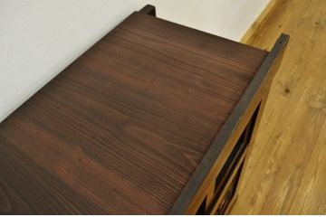 アンティーク家具　古いお家の重厚な四尺水屋箪笥(タンス・アンティーク)