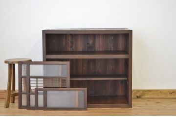 アンティーク家具　古い木のダイヤガラス収納棚(食器棚)
