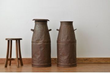 アンティーク 古いミルク缶・牛乳缶2個セット?昭和レトロ シャビー