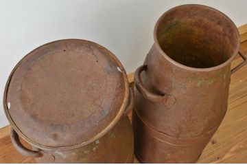 アンティーク 古いミルク缶・牛乳缶2個セット?昭和レトロ シャビー