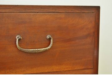 アンティーク家具　アンティーク前面欅のシンプルなチェスト?(たんす・箪笥)