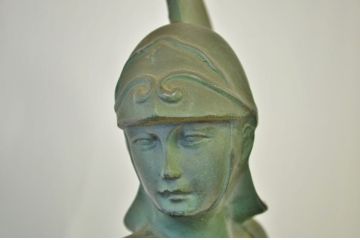 ○鉄製・T・K在銘・戦士の像