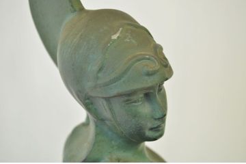 ○鉄製・T・K在銘・戦士の像